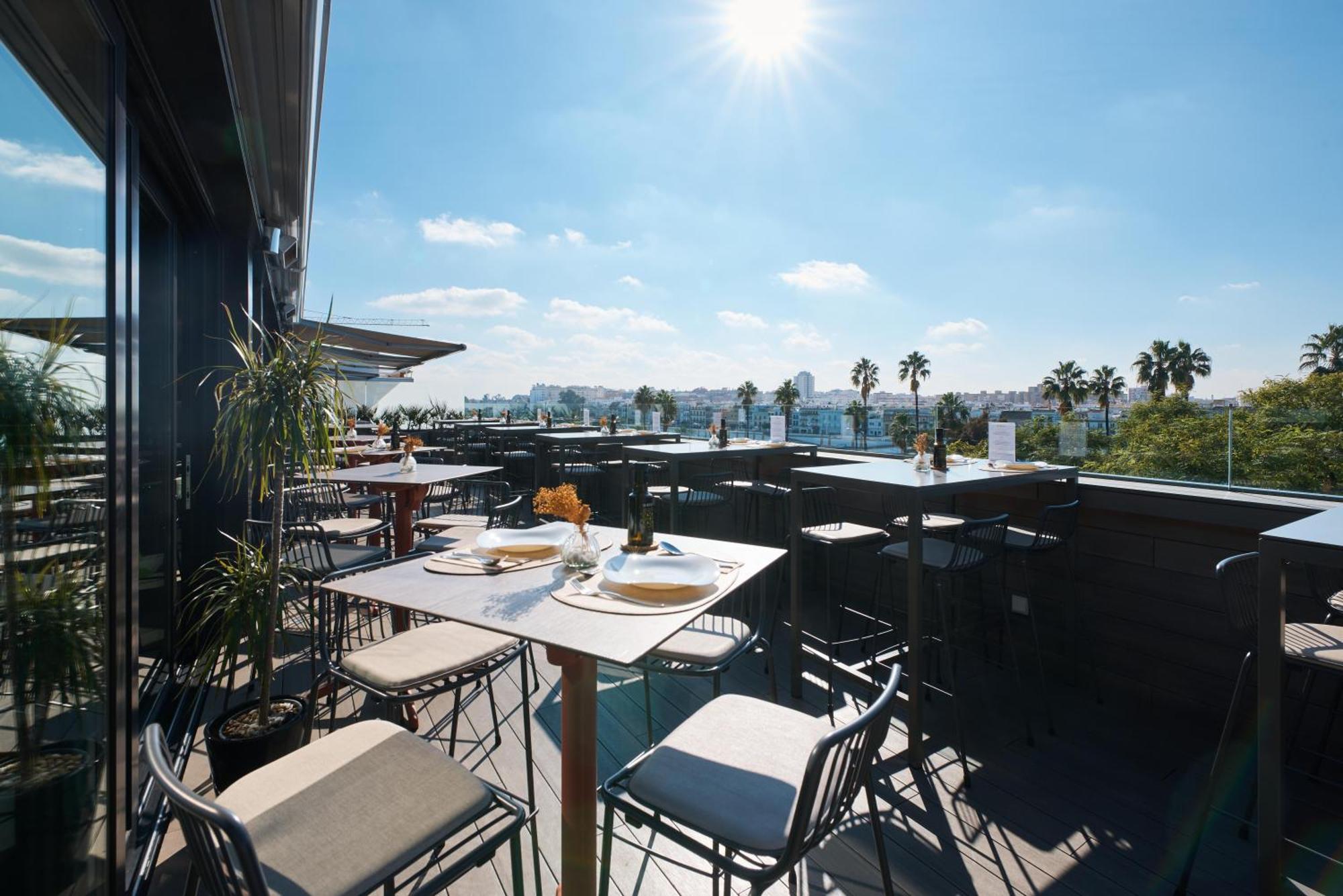 Hotel Kivir Seville Exterior photo